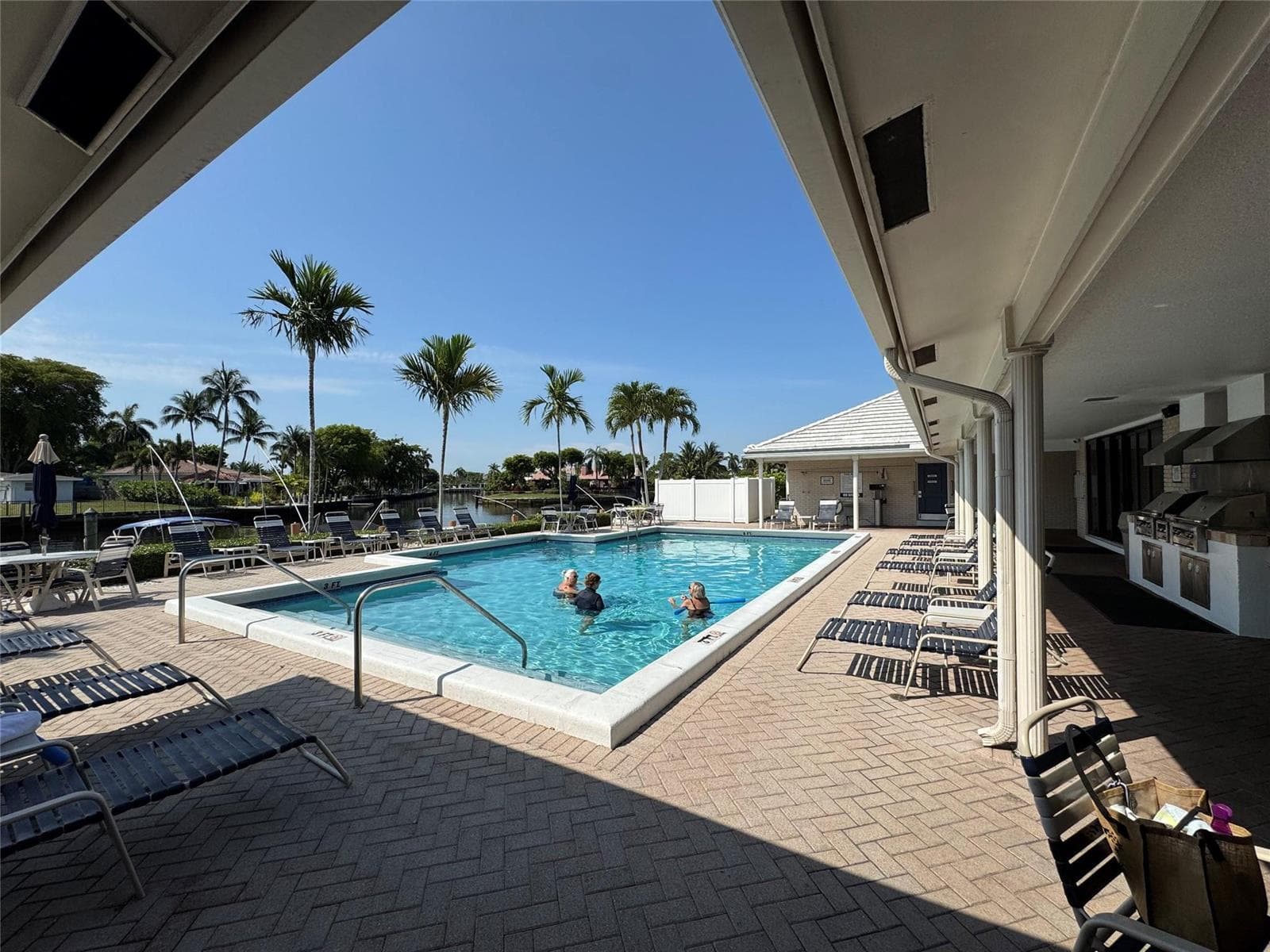 160 CYPRESS CLUB Drive 607 photo 24