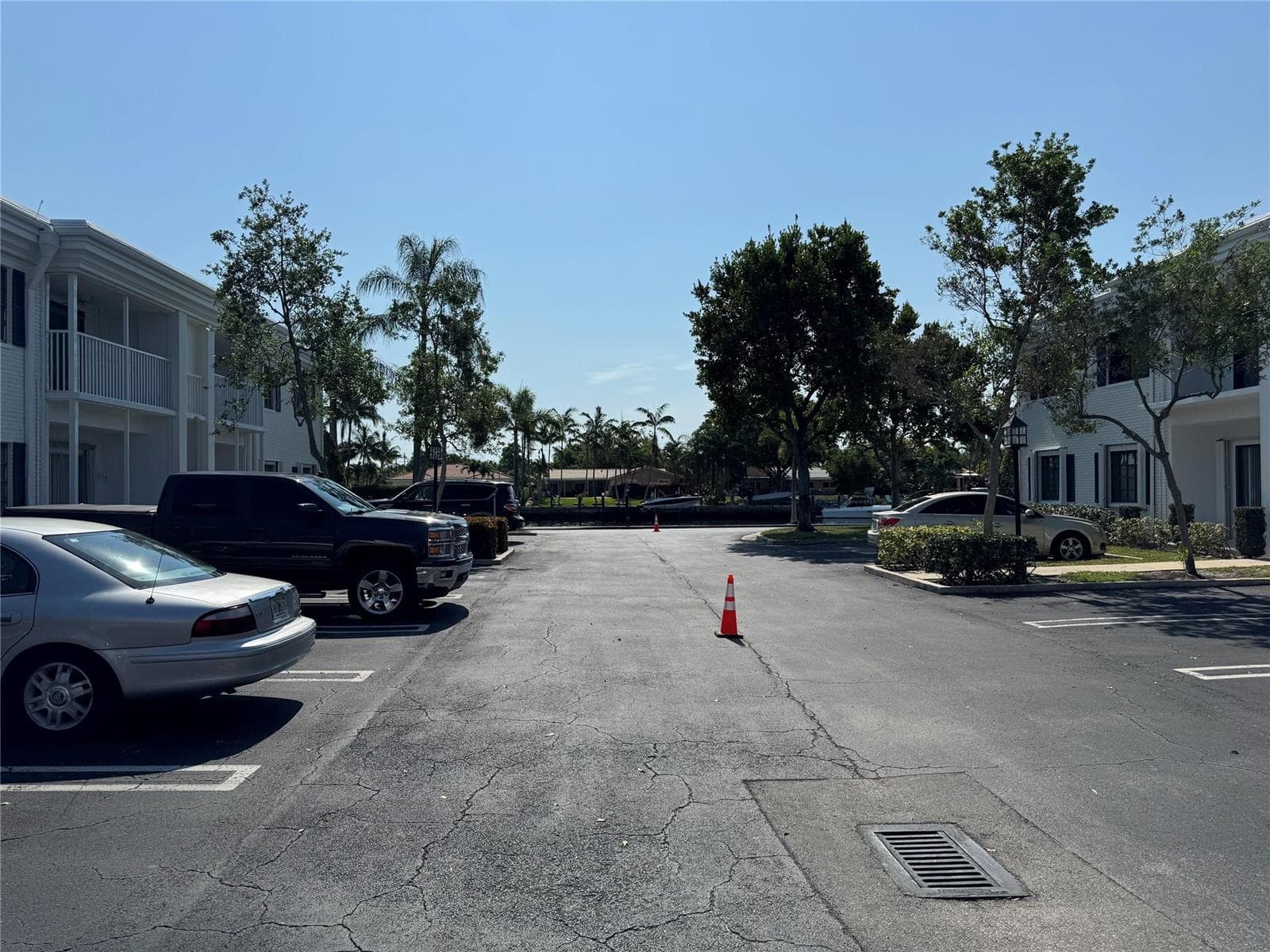160 CYPRESS CLUB Drive 607 photo 21