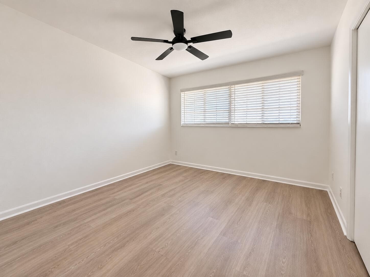 405 SOUTHWIND Drive 2 photo 10