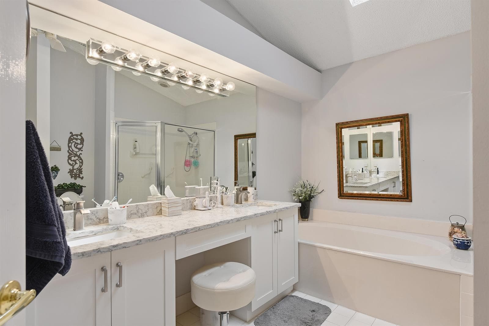 5379 Brookview Drive photo 21
