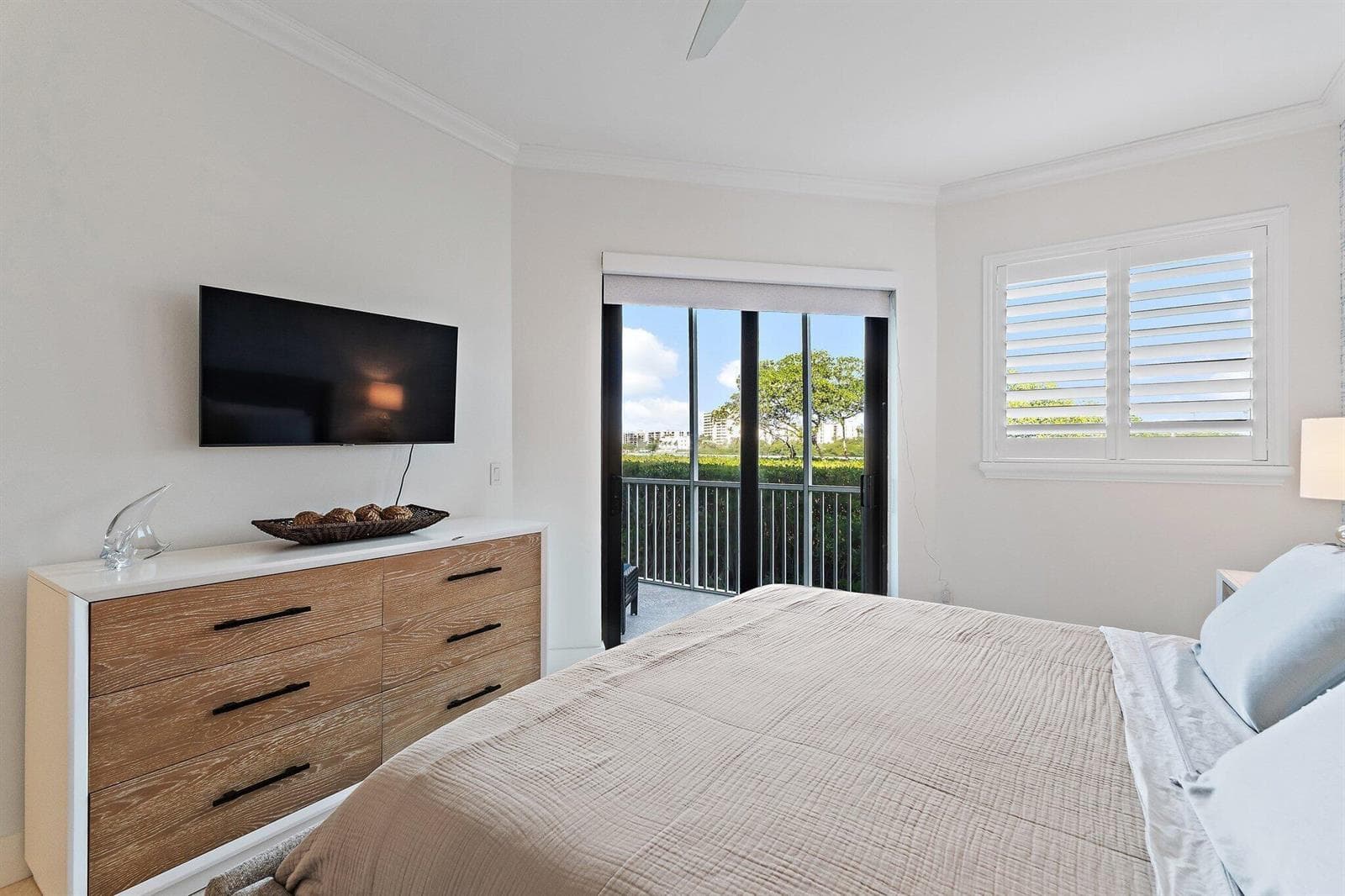 200 WATERWAY Road 105 photo 13