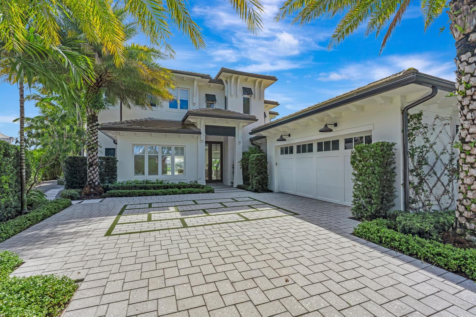 130 Waters Edge Drive photo 2