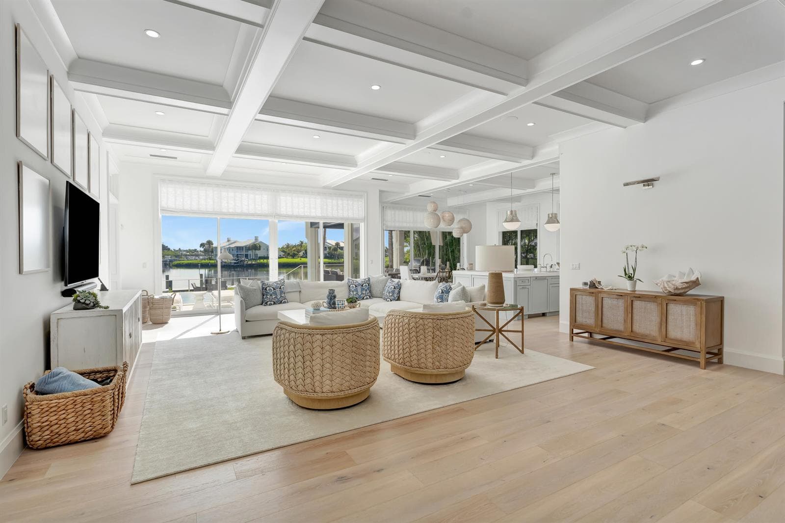 130 Waters Edge Drive photo 7