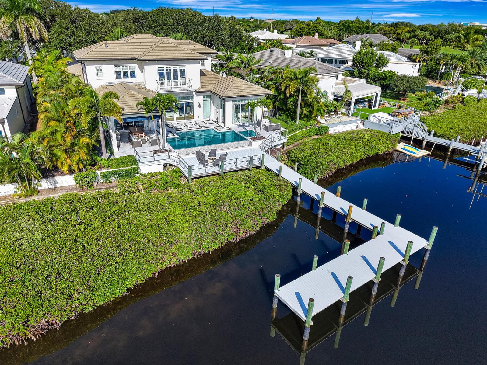 130 Waters Edge Drive photo 1