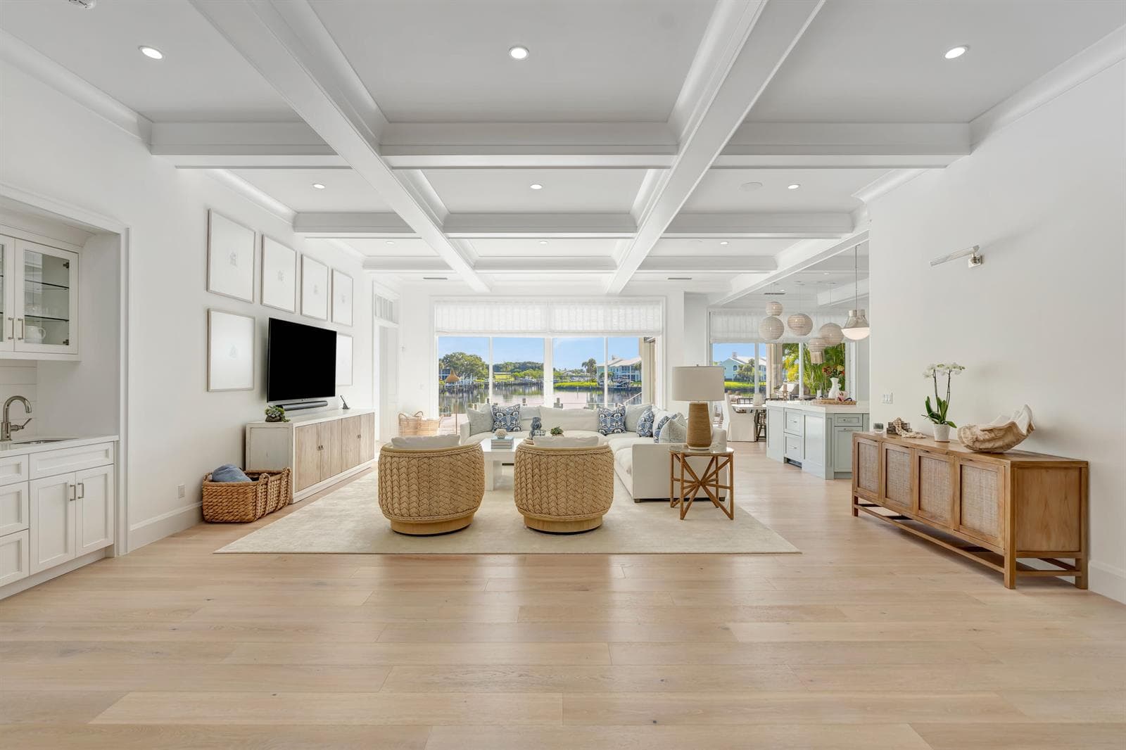 130 Waters Edge Drive photo 5