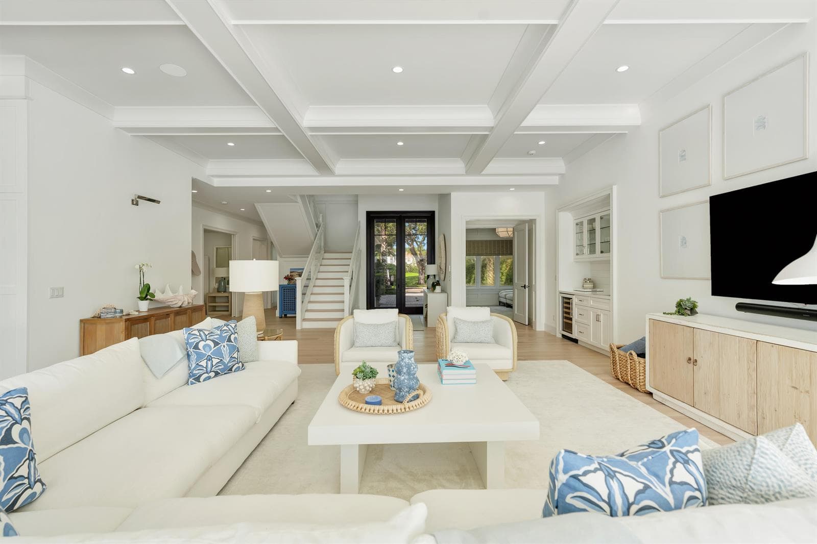 130 Waters Edge Drive photo 8