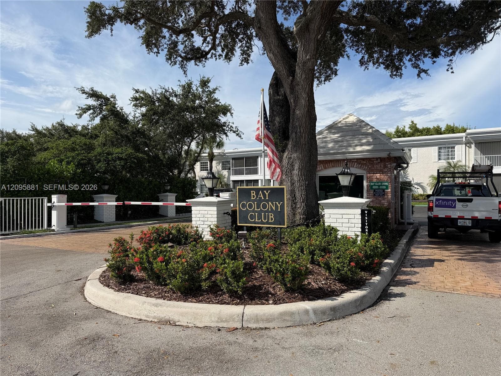 6275 Bay Club Dr 2 photo 2