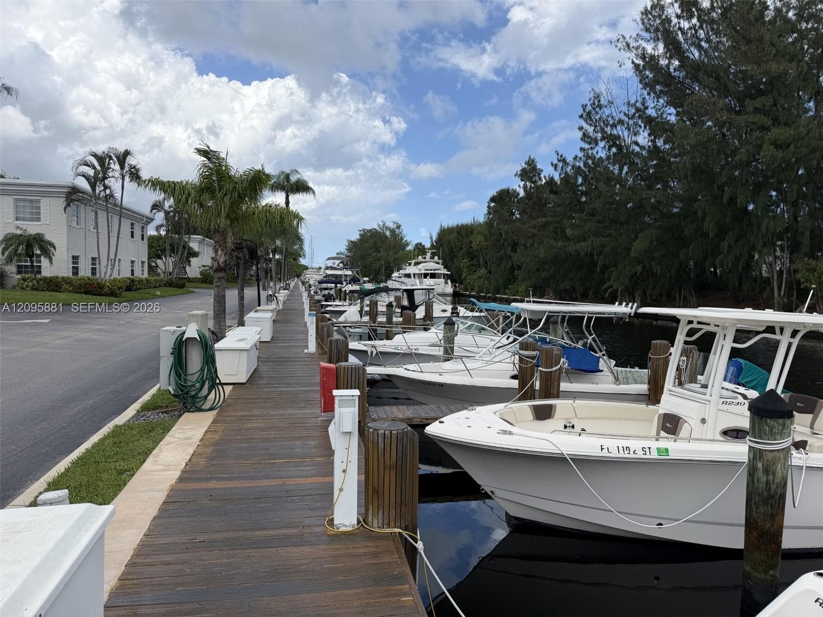 6275 Bay Club Dr 2 photo 4