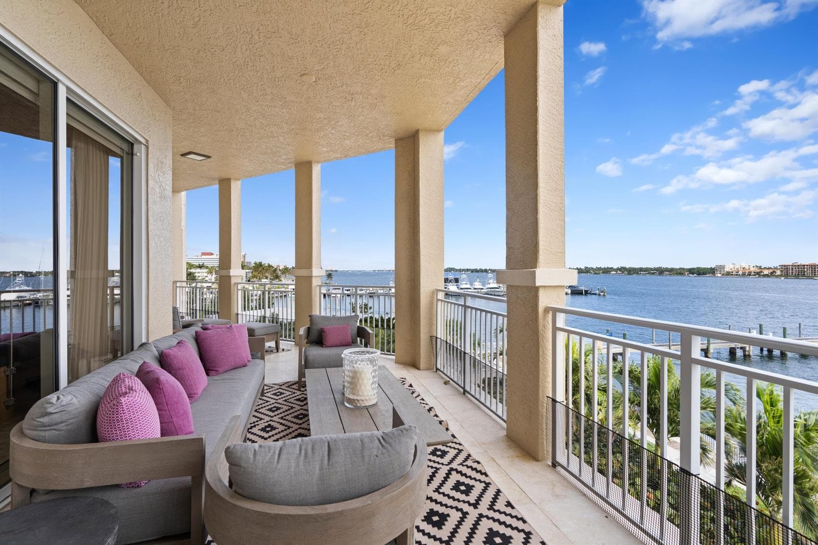622 N Flagler Drive 204 photo 4
