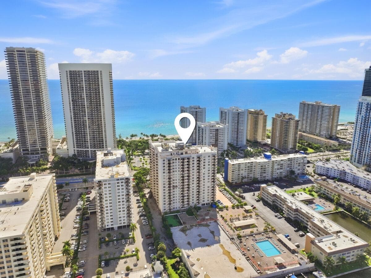 1865 S OCEAN Drive 16H photo 2