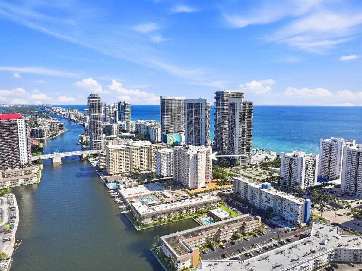 1865 S OCEAN Drive 16H photo 1