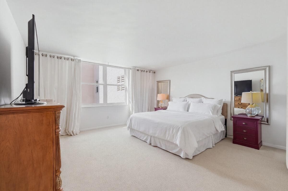 1865 S OCEAN Drive 16H photo 10