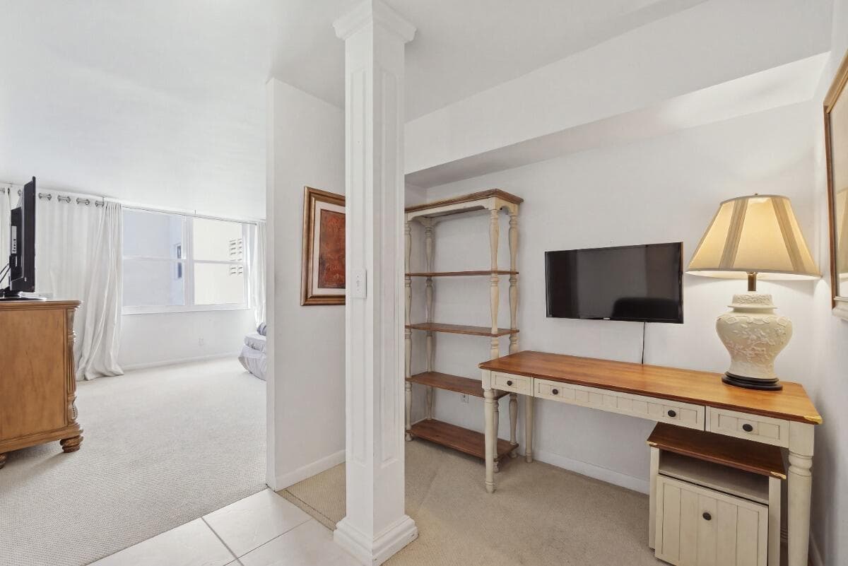 1865 S OCEAN Drive 16H photo 15
