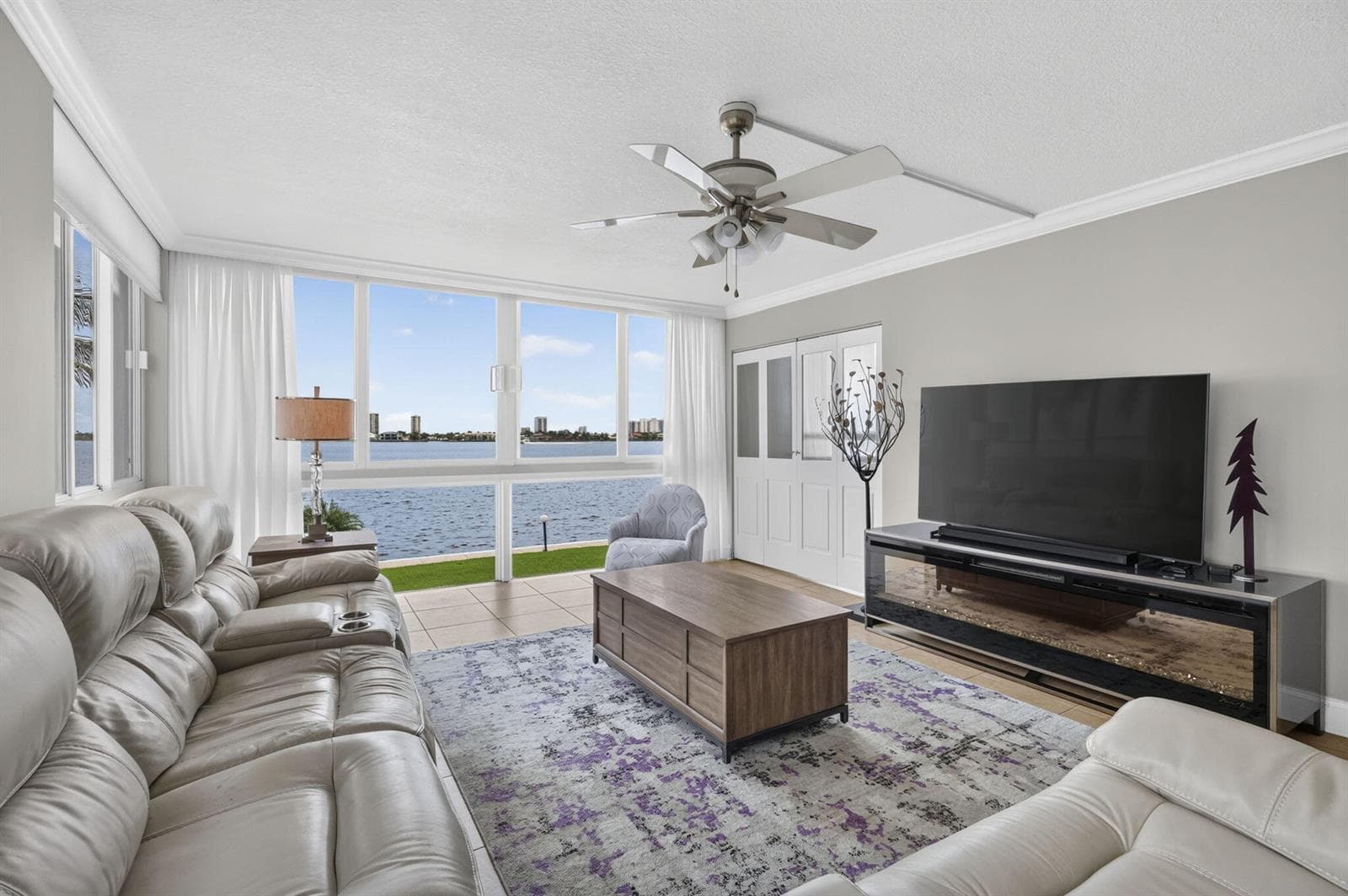 301 LAKE SHORE Drive 201 photo 23