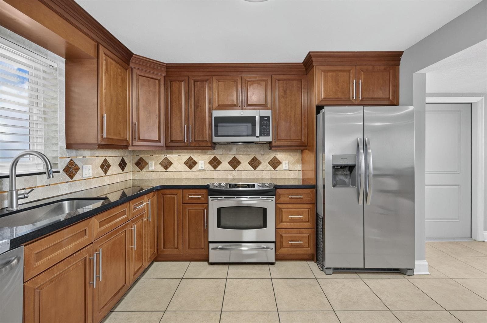 301 LAKE SHORE Drive 201 photo 17