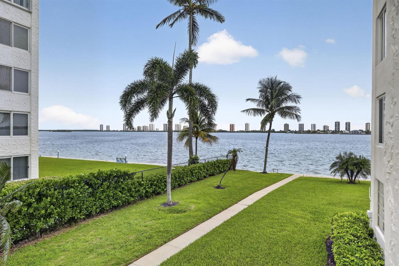 301 LAKE SHORE Drive 201 photo 3