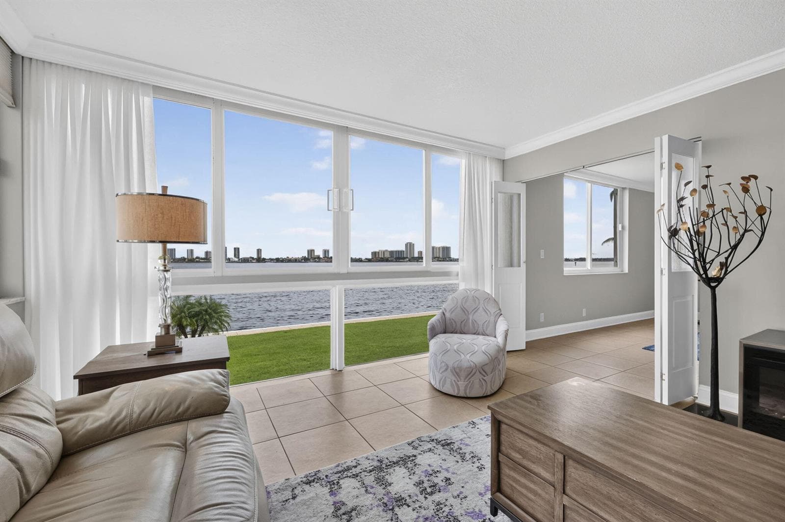 301 LAKE SHORE Drive 201 photo 24