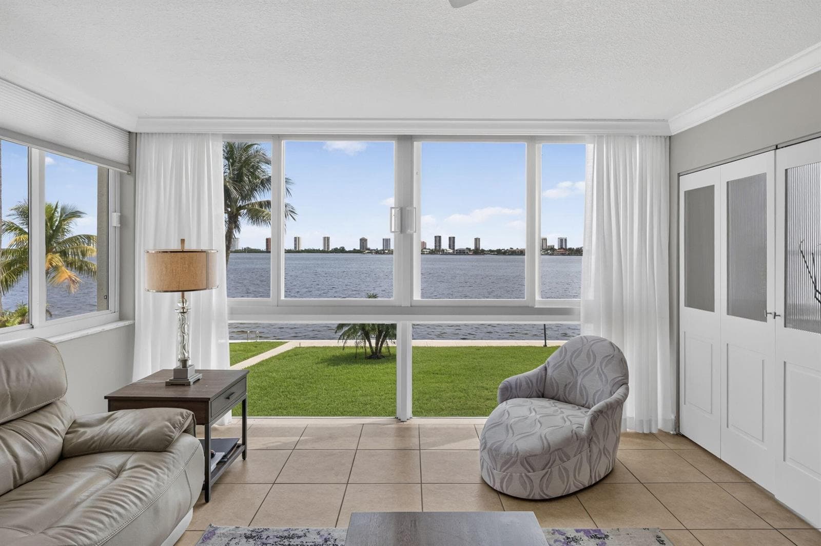 301 LAKE SHORE Drive 201 photo 10