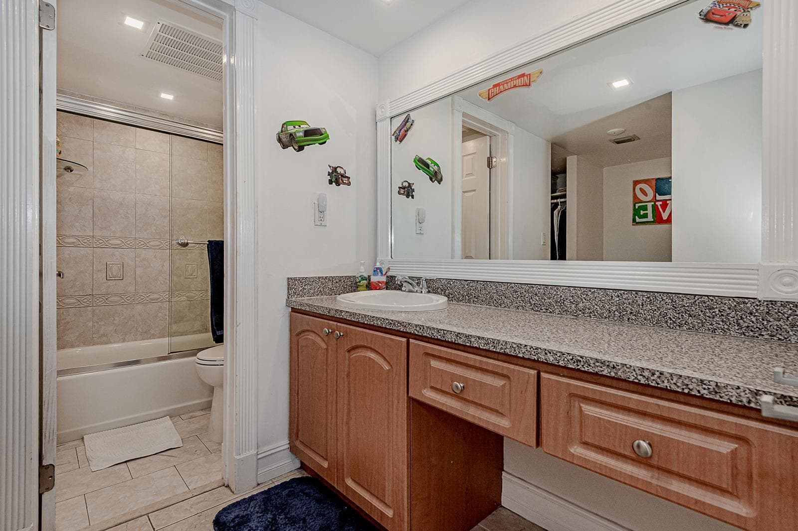 3475 N Country Club Drive 807 photo 18