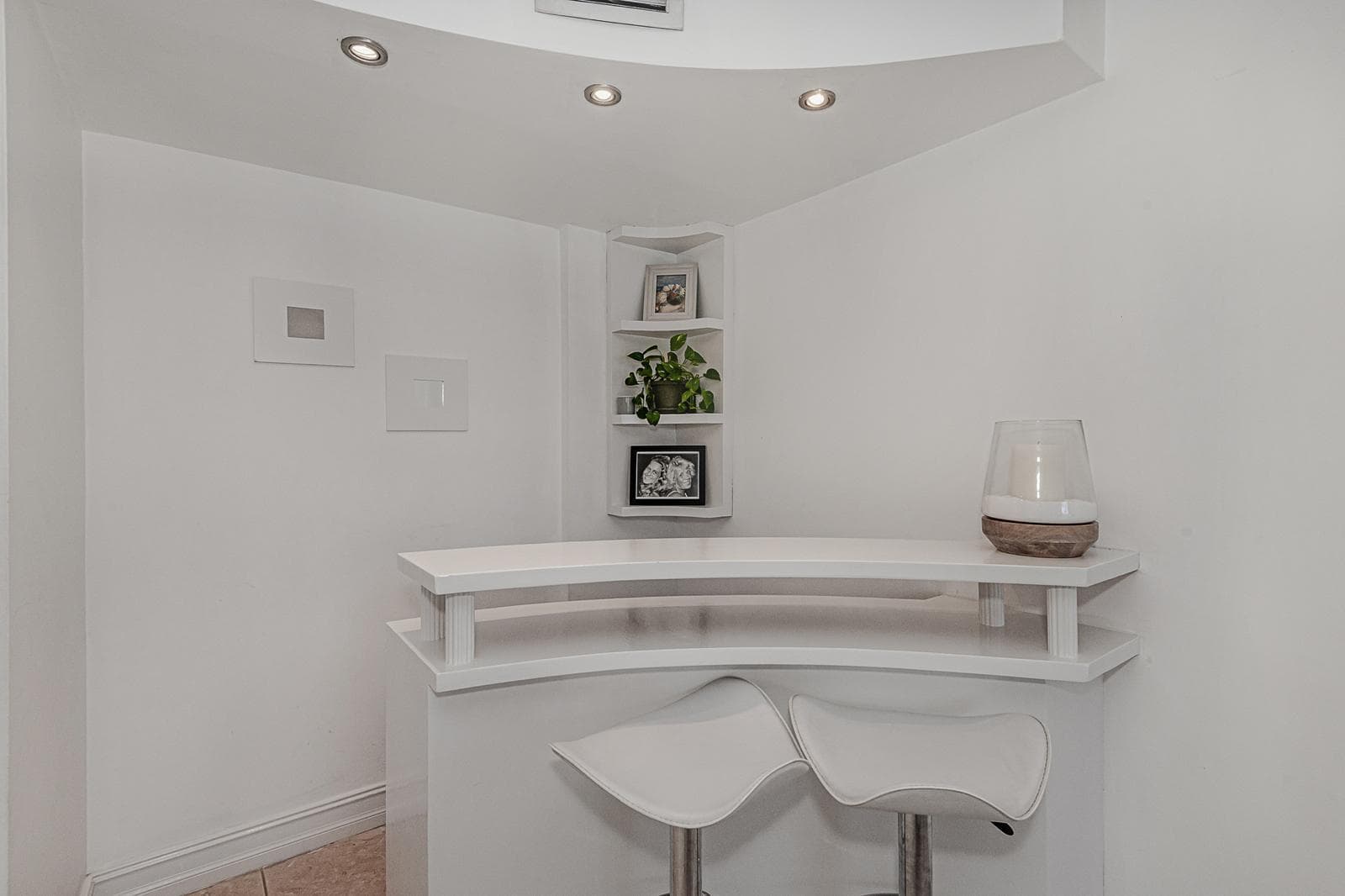 3475 N Country Club Drive 807 photo 8