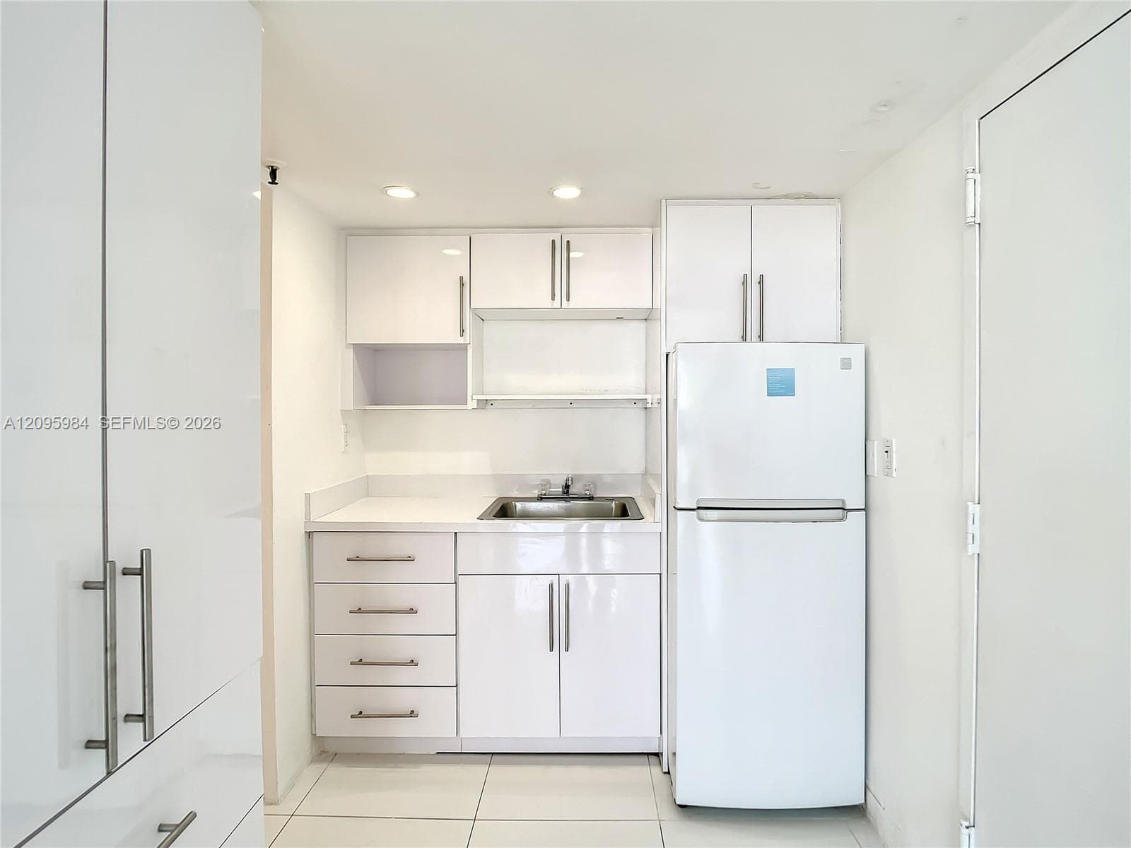 555 NE 15th St 502 photo 5