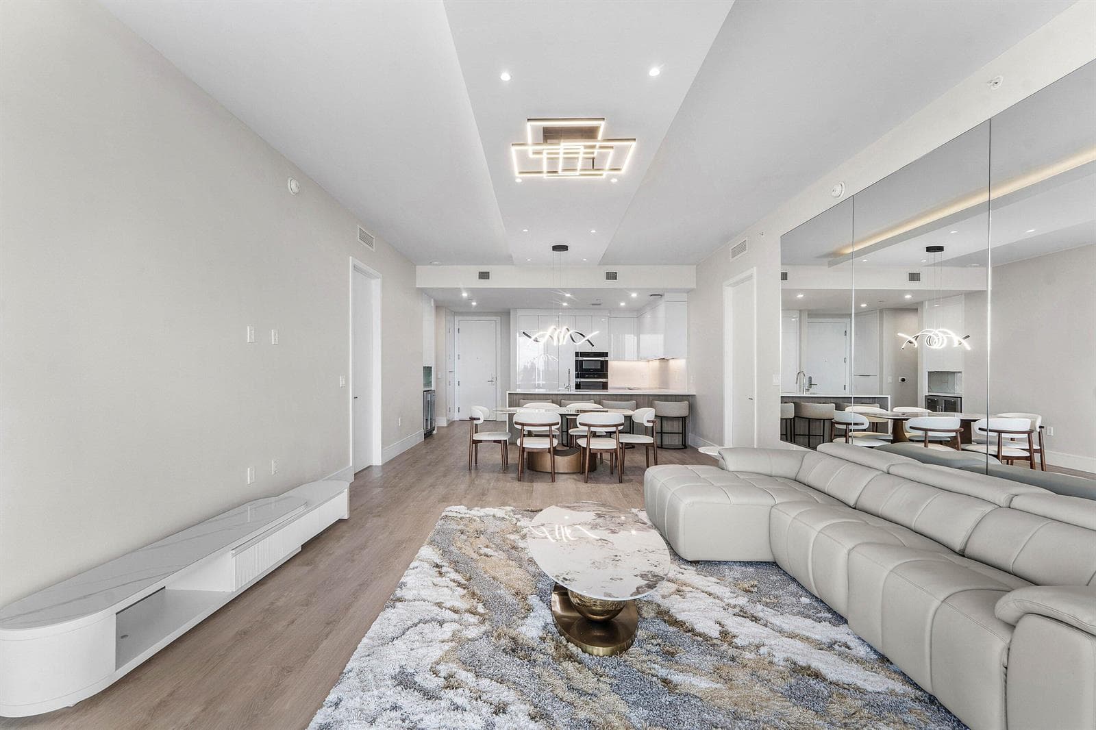 220 Lake Shore Drive 917 photo 12