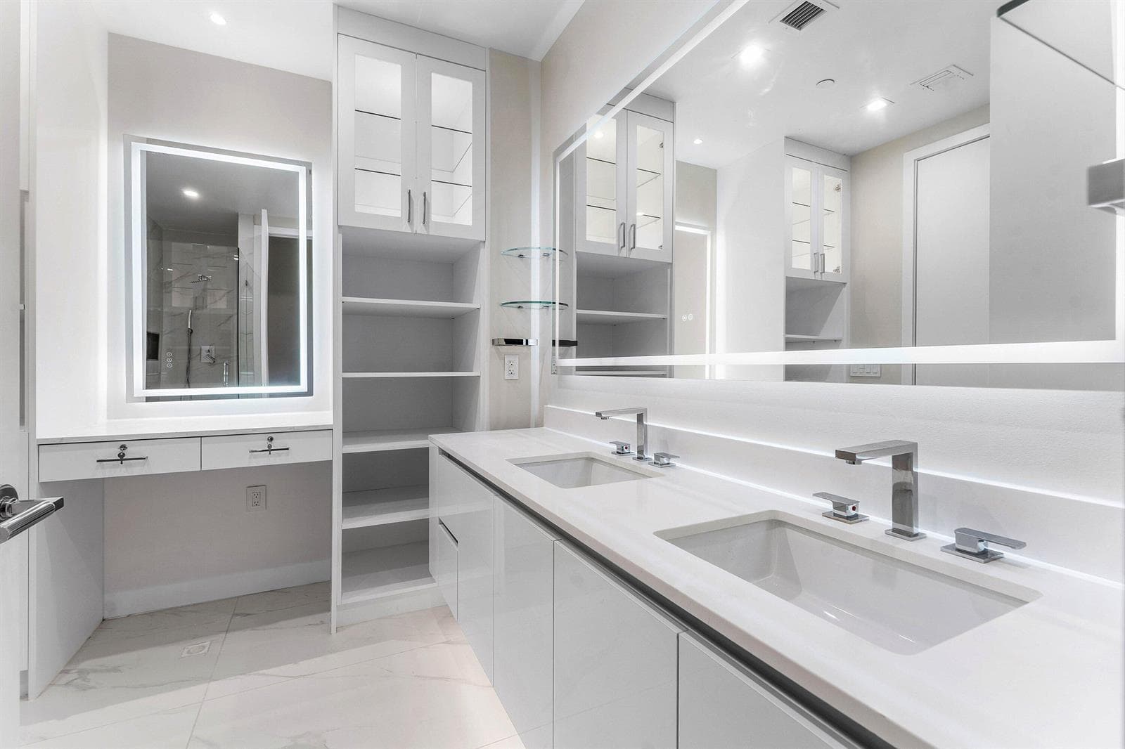 220 Lake Shore Drive 917 photo 25