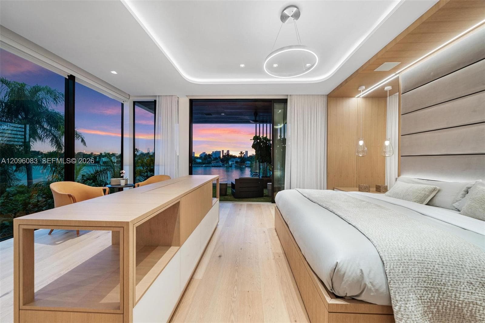 226 W Rivo Alto Dr photo 17