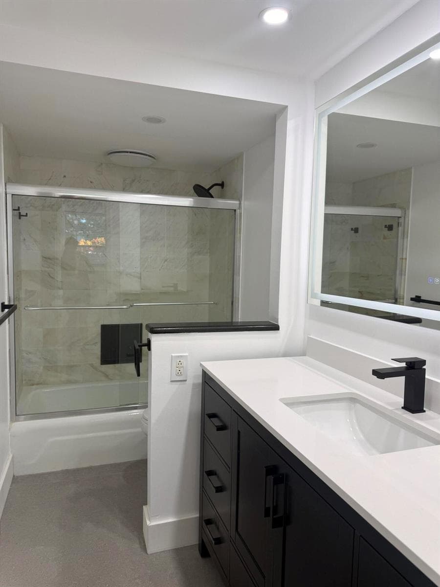859 JEFFERY Street 1030 photo 9