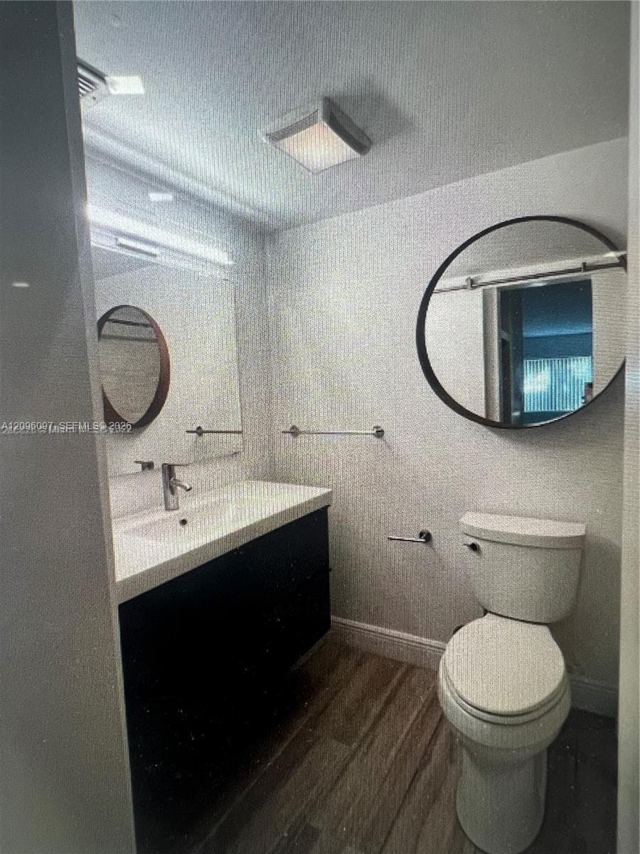 2640 NE 135th St 218 photo 18