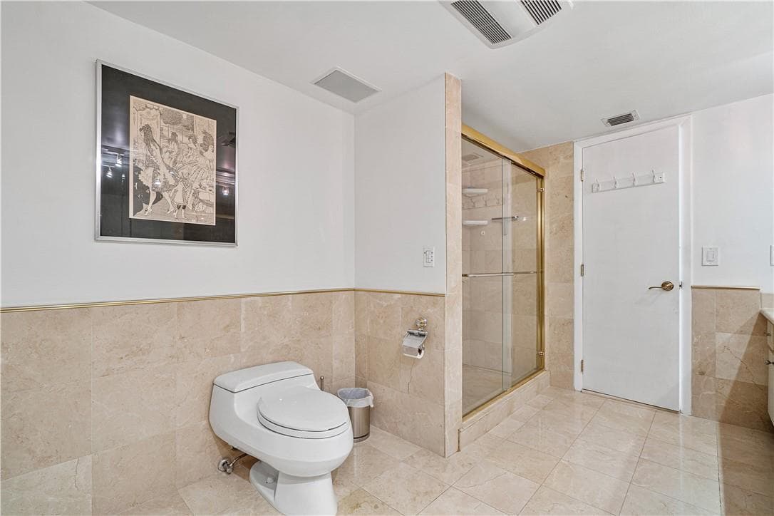 95 N BIRCH Road 900 photo 11