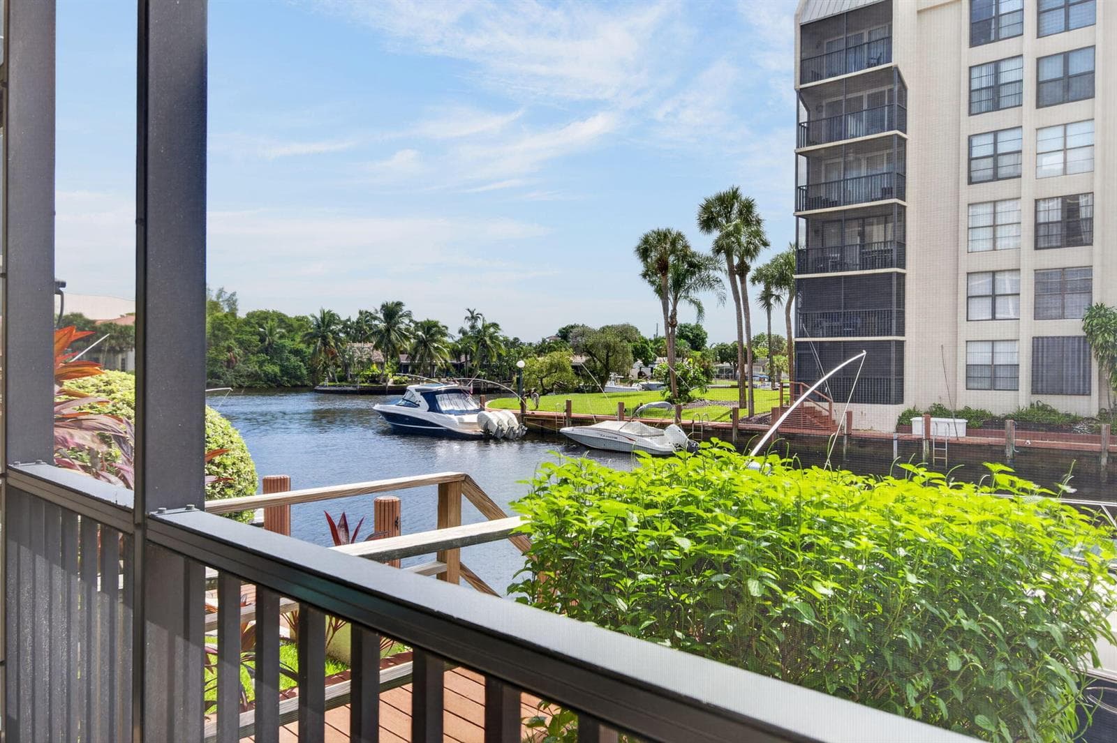 8 Royal Palm Way 104 photo 16