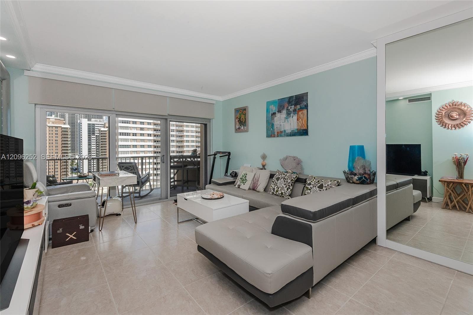 1980 S Ocean Dr 11K photo 3