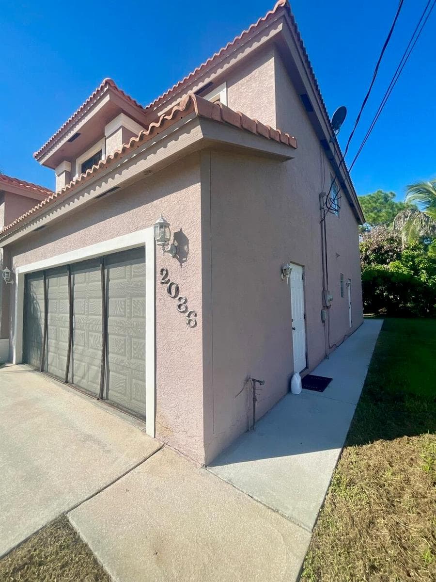 2086 SW SAVAGE Boulevard photo 5