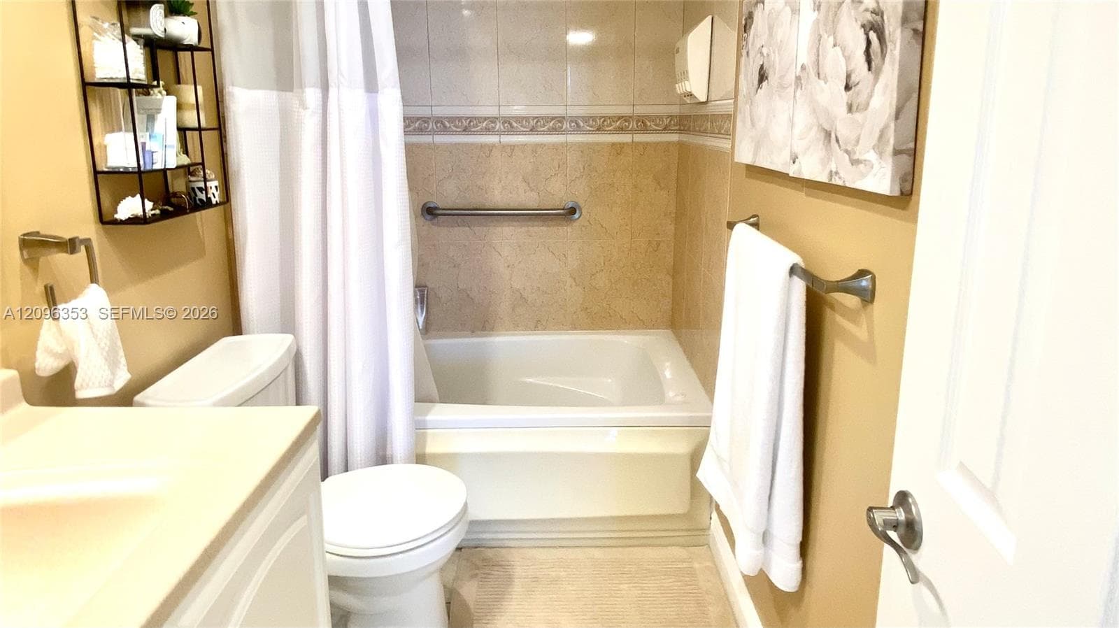 410 Golden Isles Dr 407 photo 19