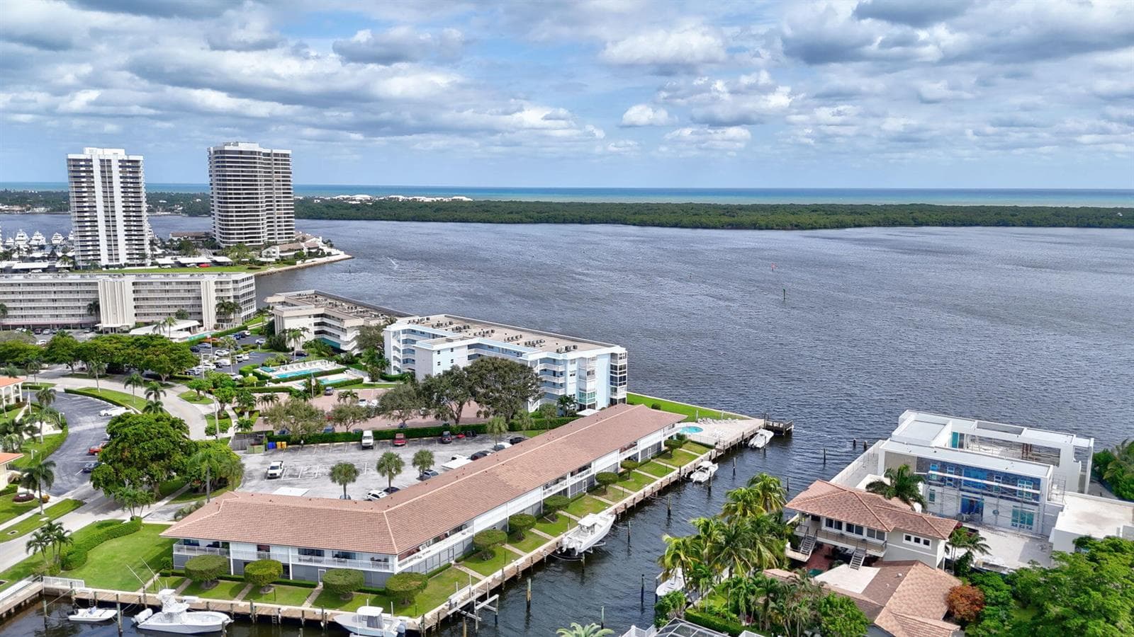 68 YACHT CLUB Drive 12 photo 22