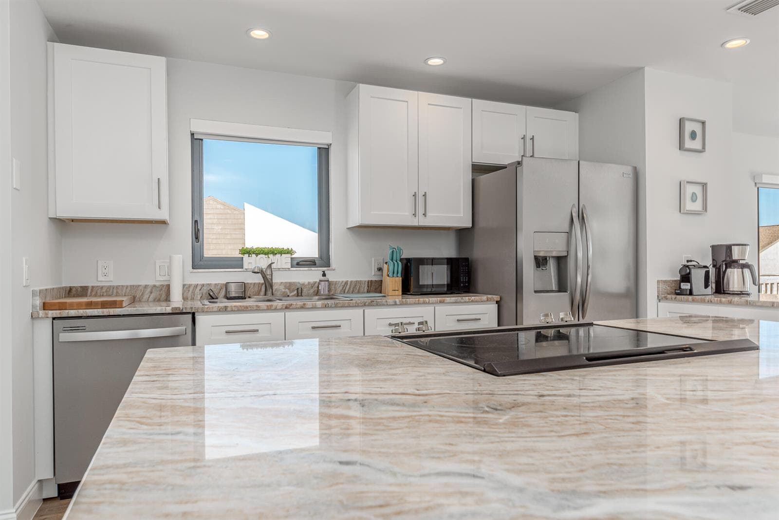 1712 NE Seahorse Place photo 17