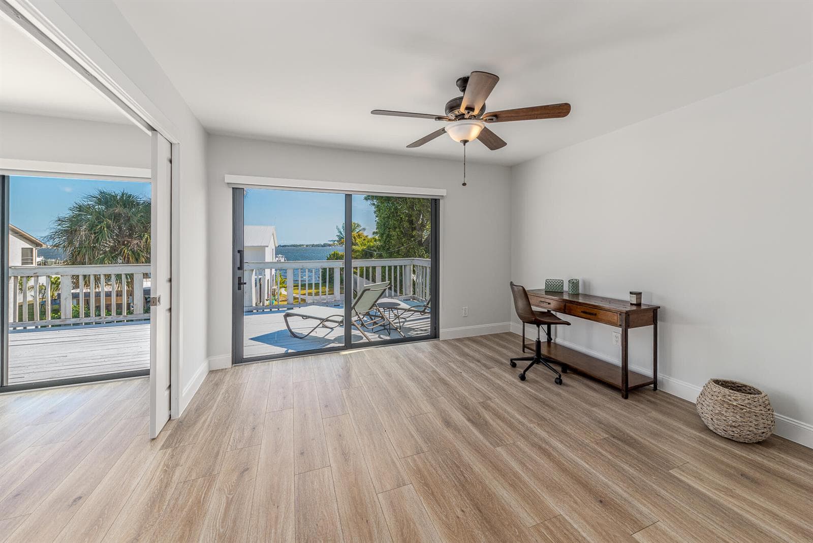 1712 NE Seahorse Place photo 15