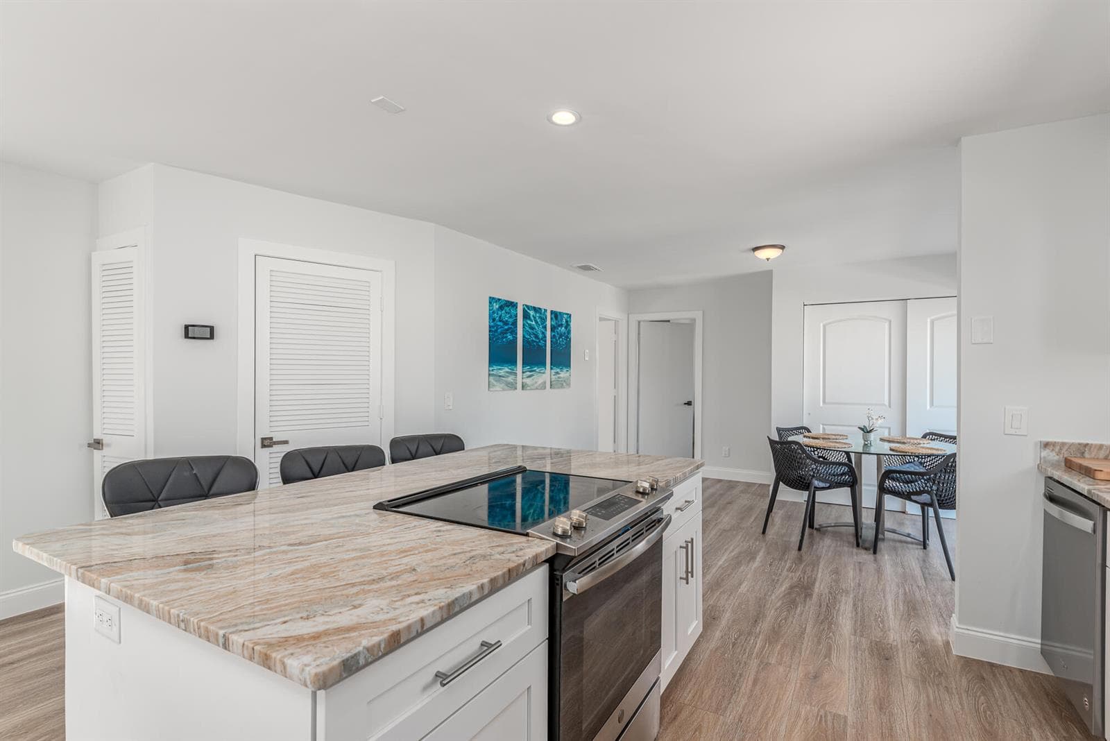 1712 NE Seahorse Place photo 19