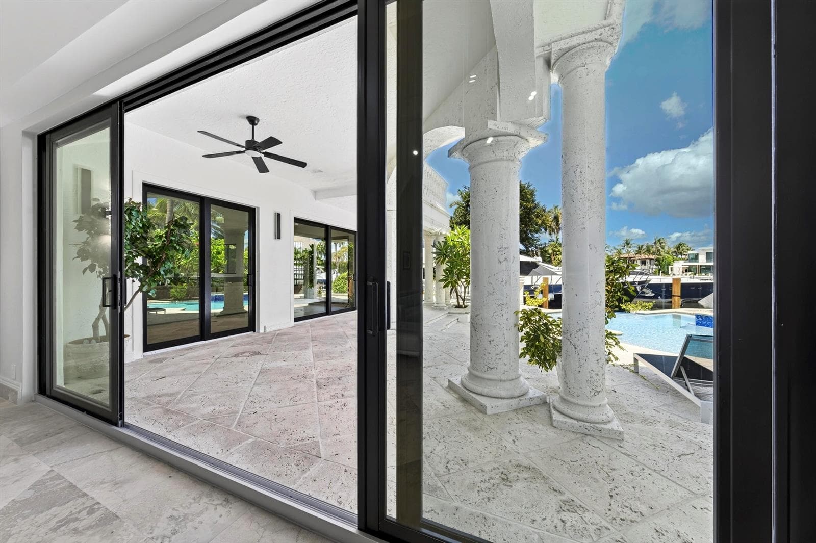 2561 LUCILLE Drive photo 8
