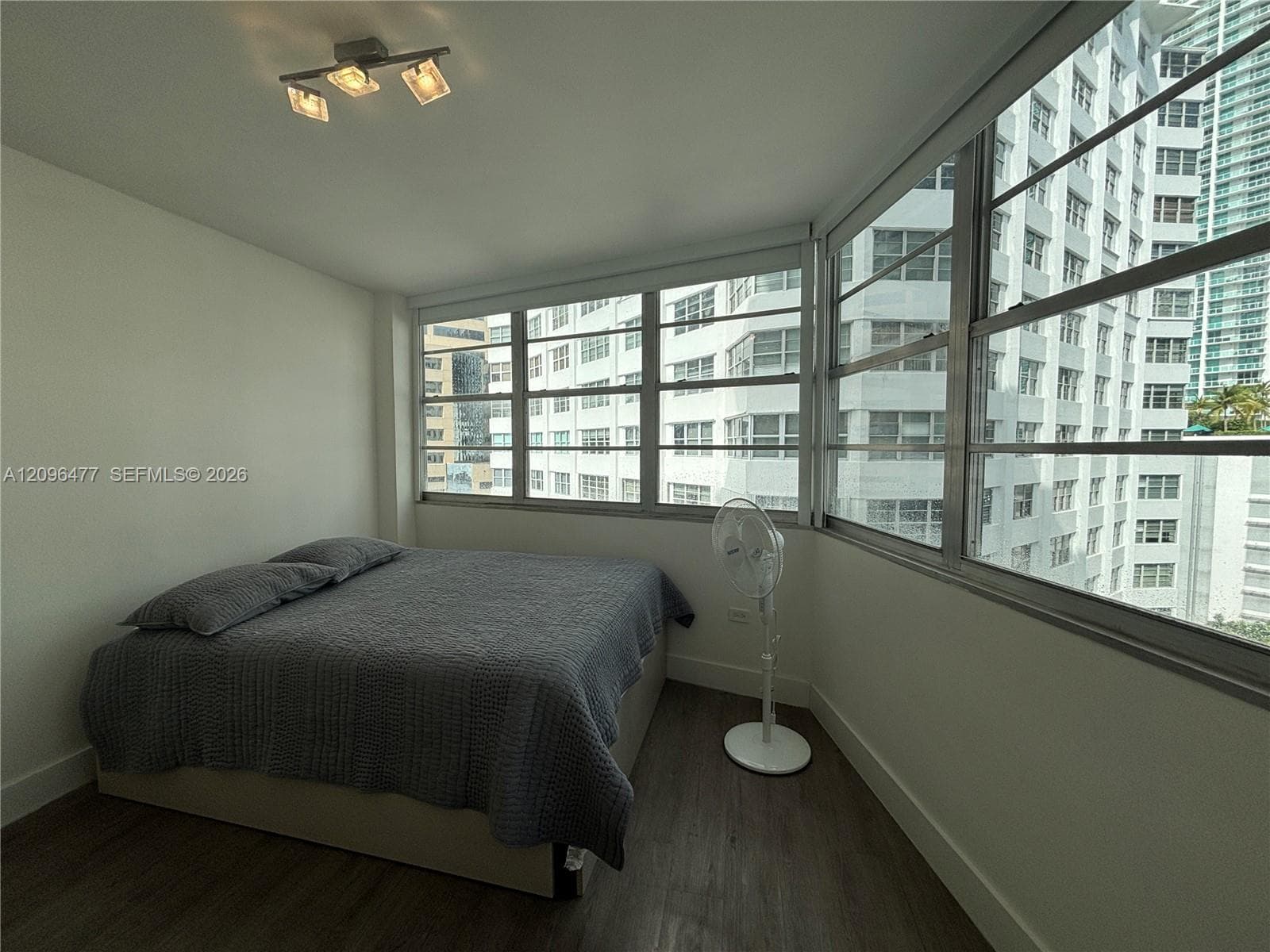 905 Brickell Bay Dr 1124 photo 18