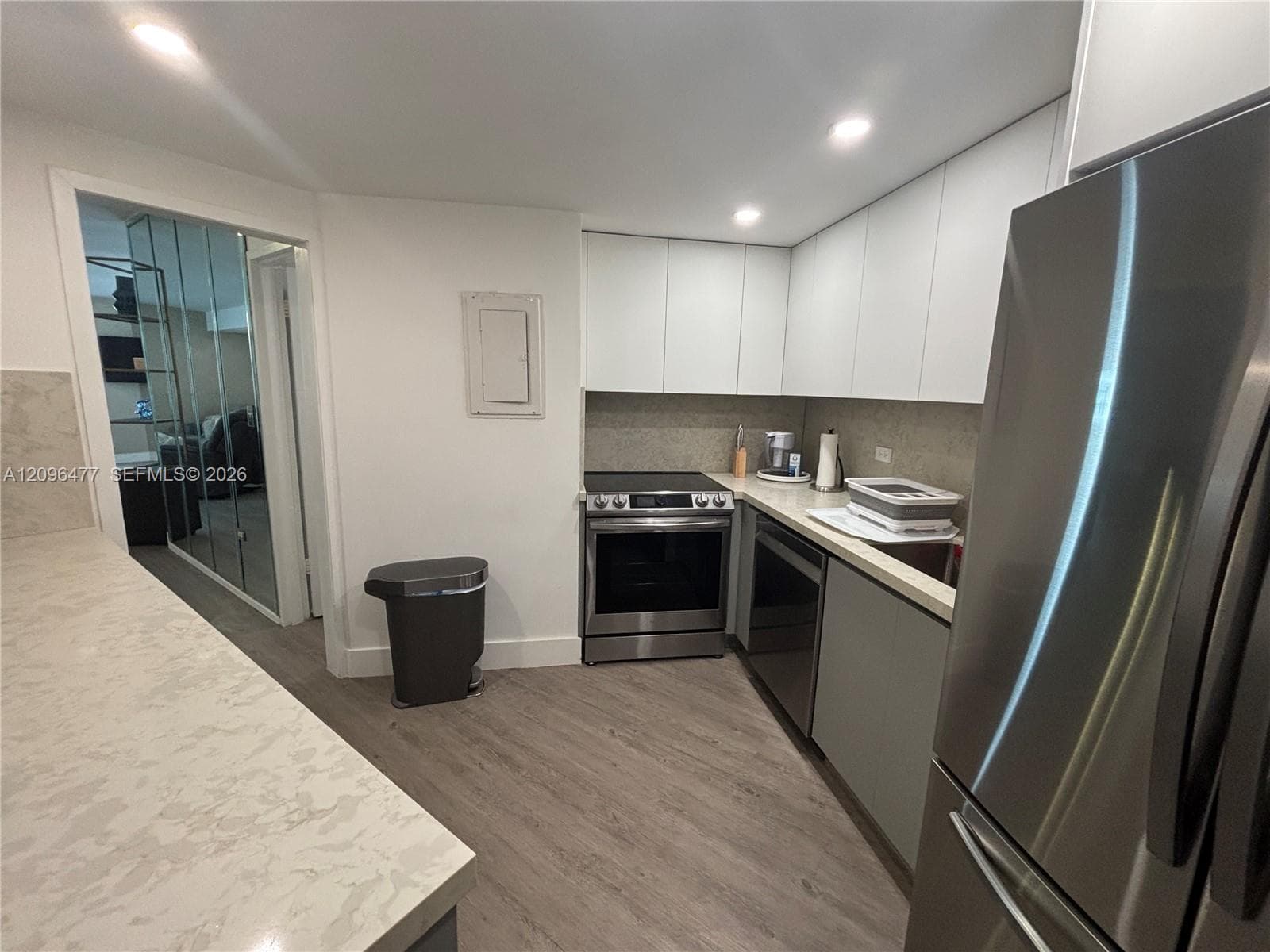 905 Brickell Bay Dr 1124 photo 4
