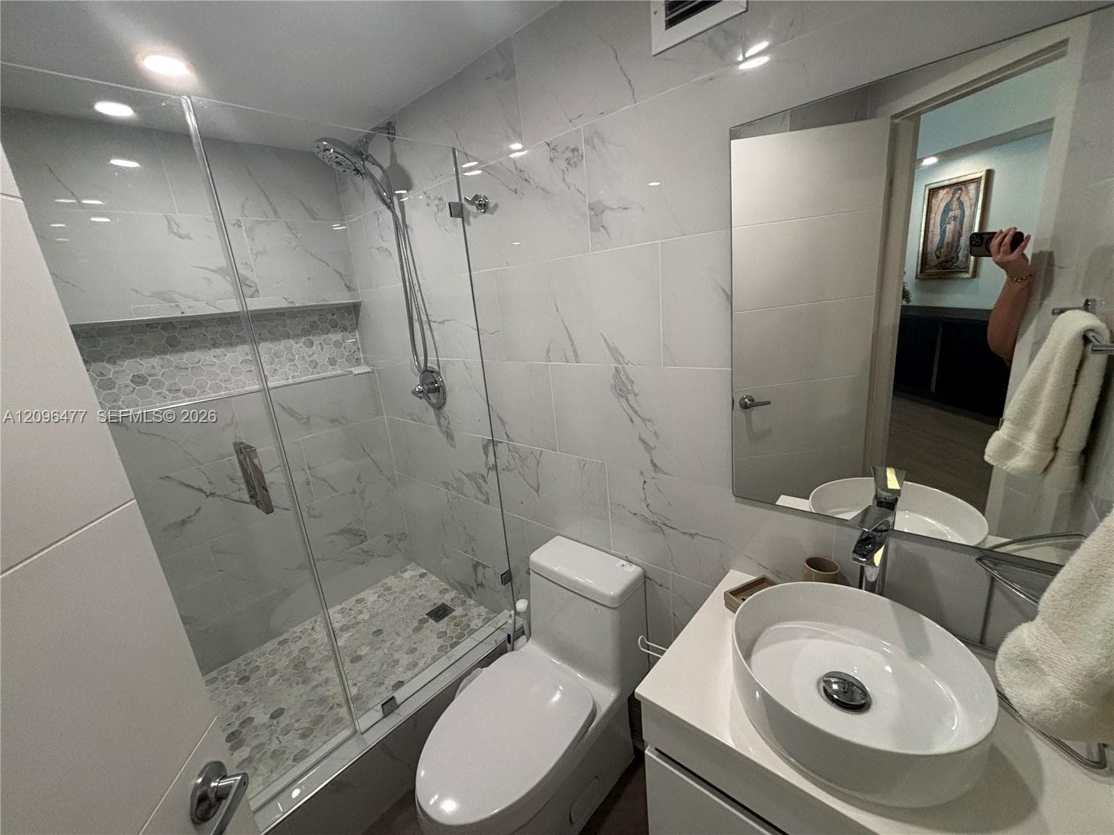 905 Brickell Bay Dr 1124 photo 8