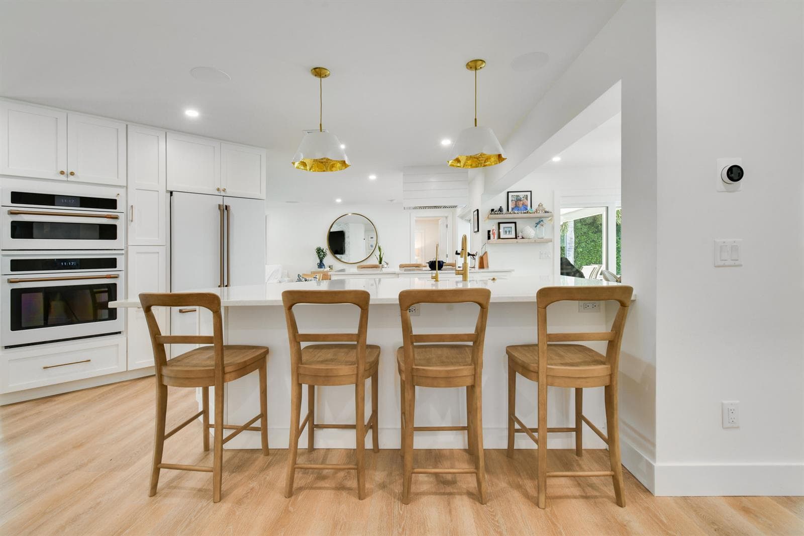 1091 SINGER Drive photo 9