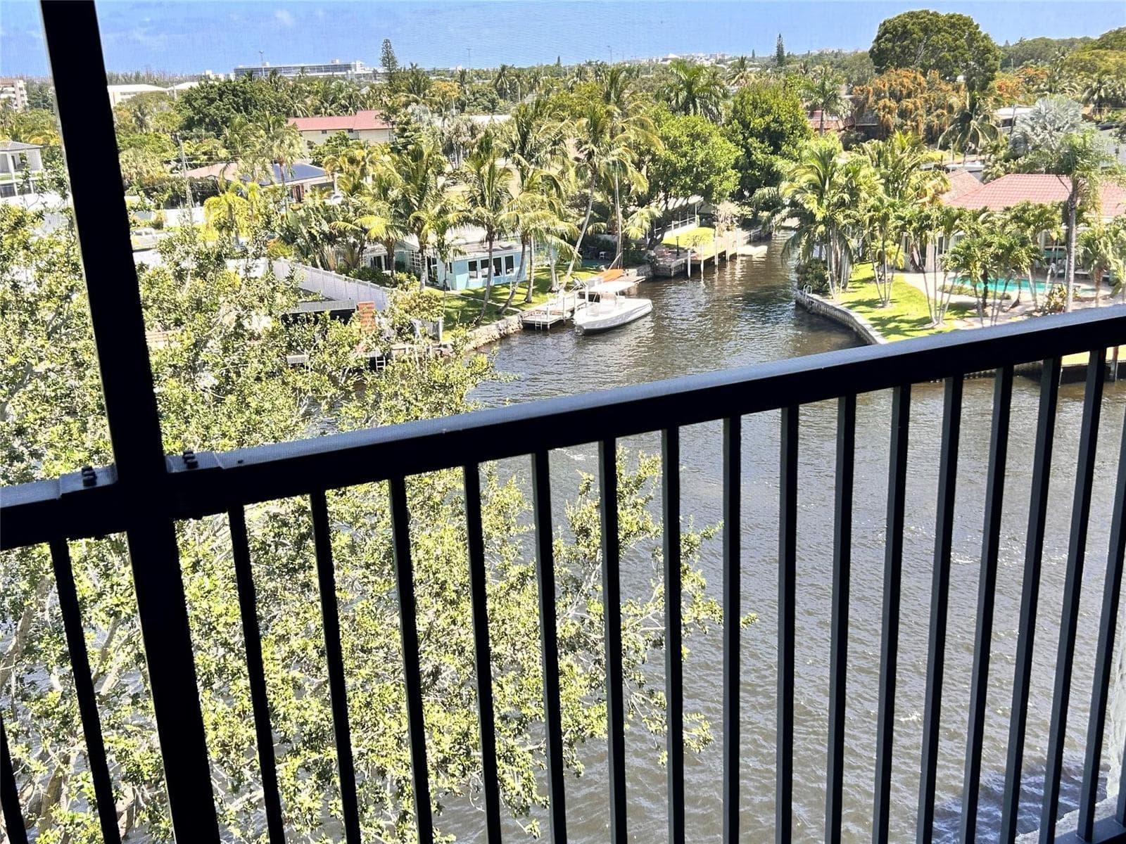 14 ROYAL PALM Way 605 photo 6