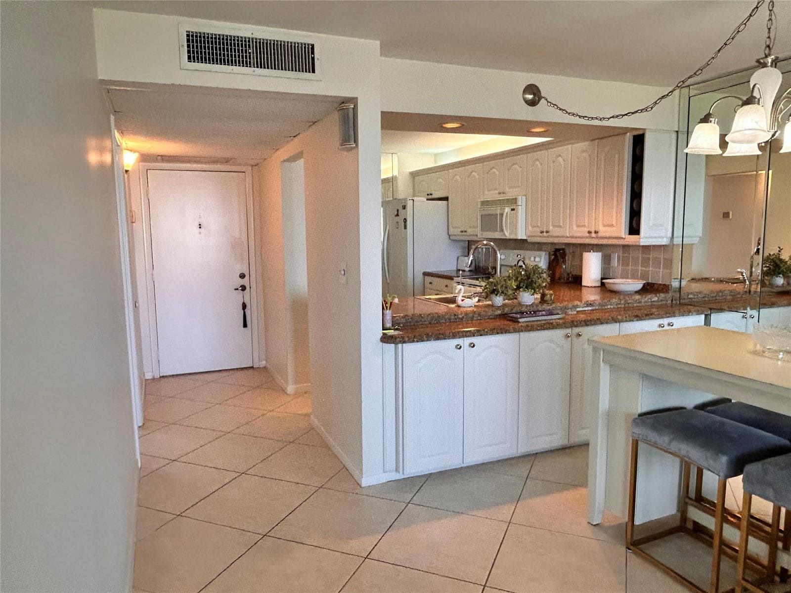14 ROYAL PALM Way 605 photo 16
