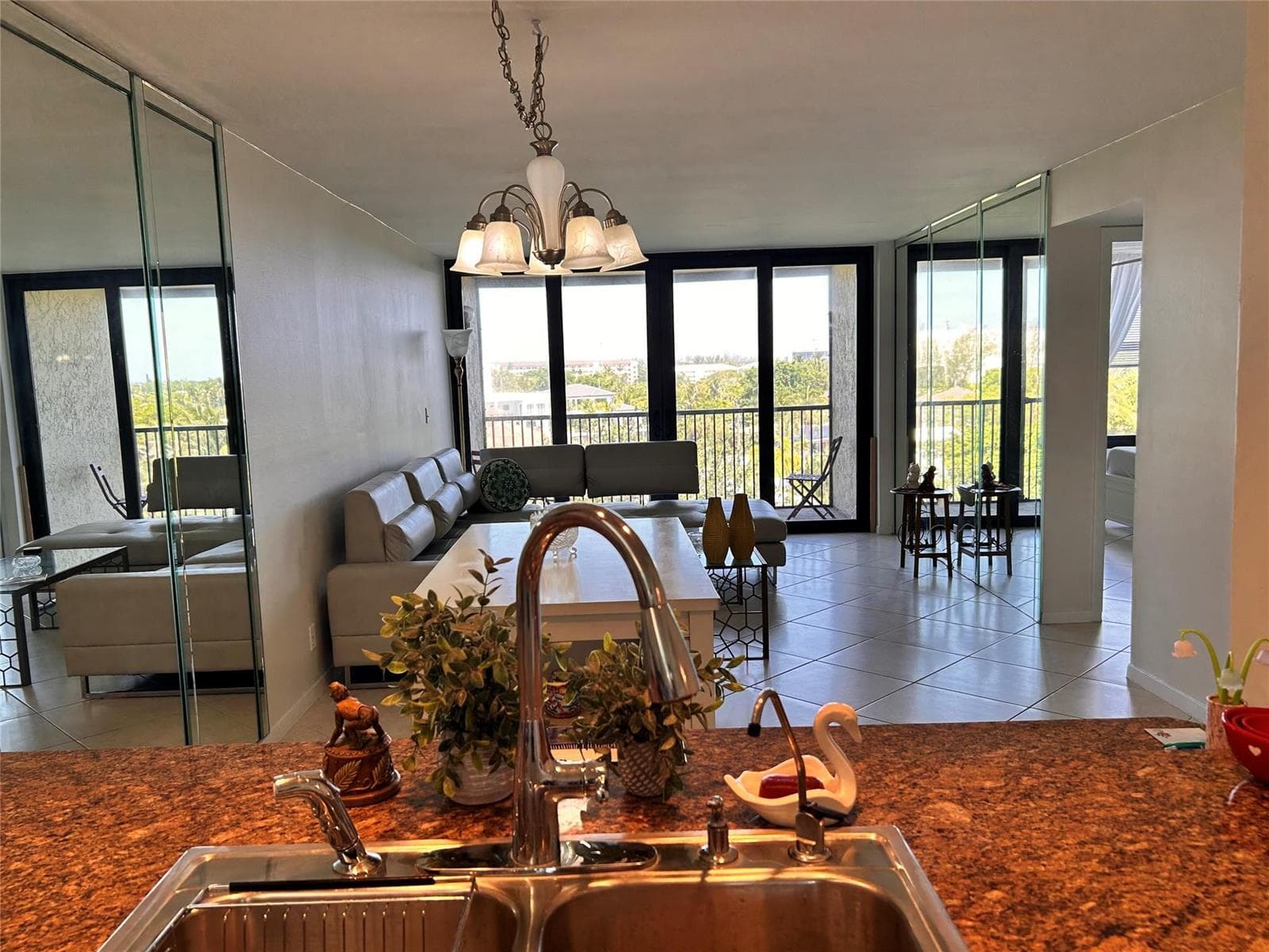 14 ROYAL PALM Way 605 photo 10
