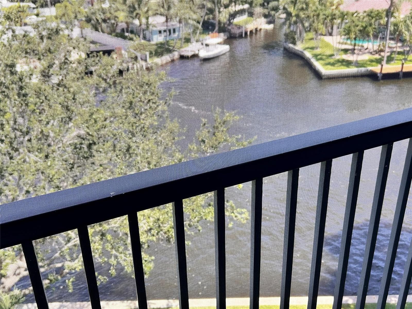 14 ROYAL PALM Way 605 photo 4
