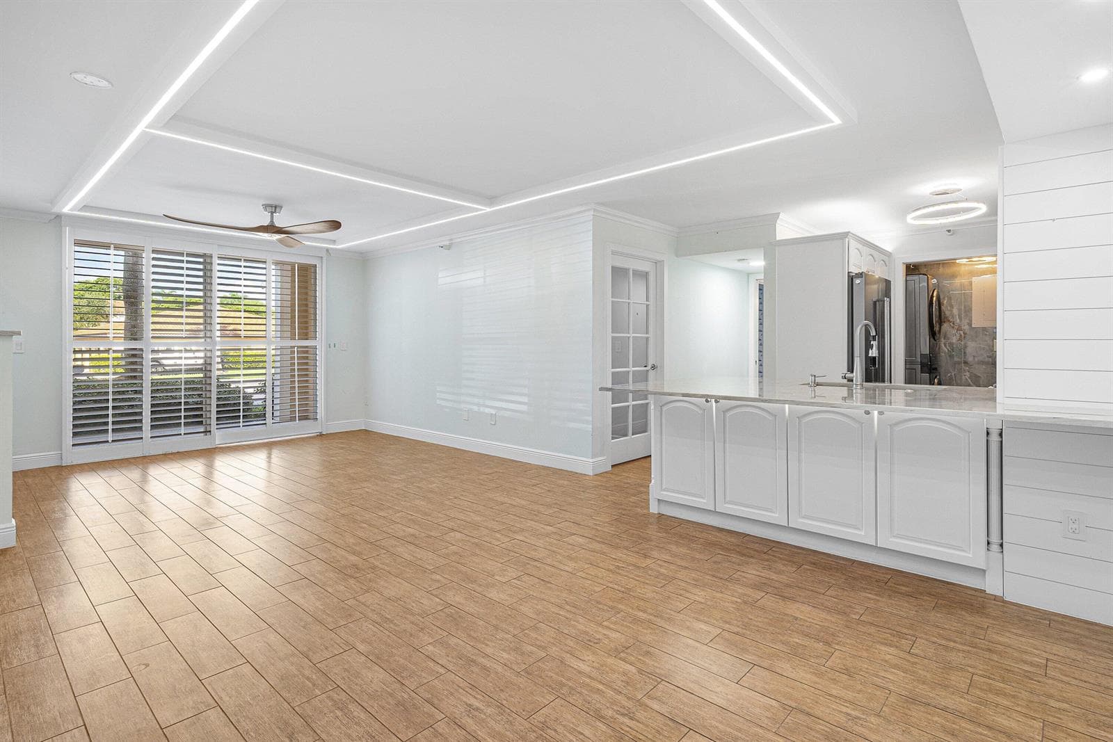 167 YACHT CLUB Way 107 photo 16