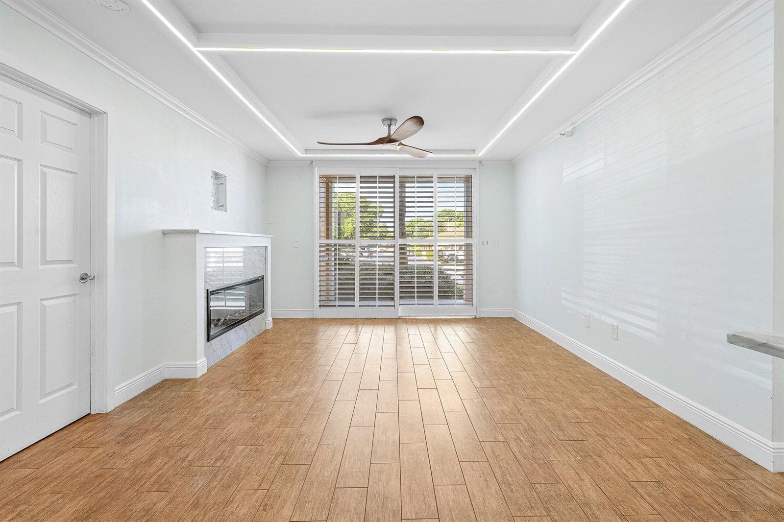 167 YACHT CLUB Way 107 photo 12